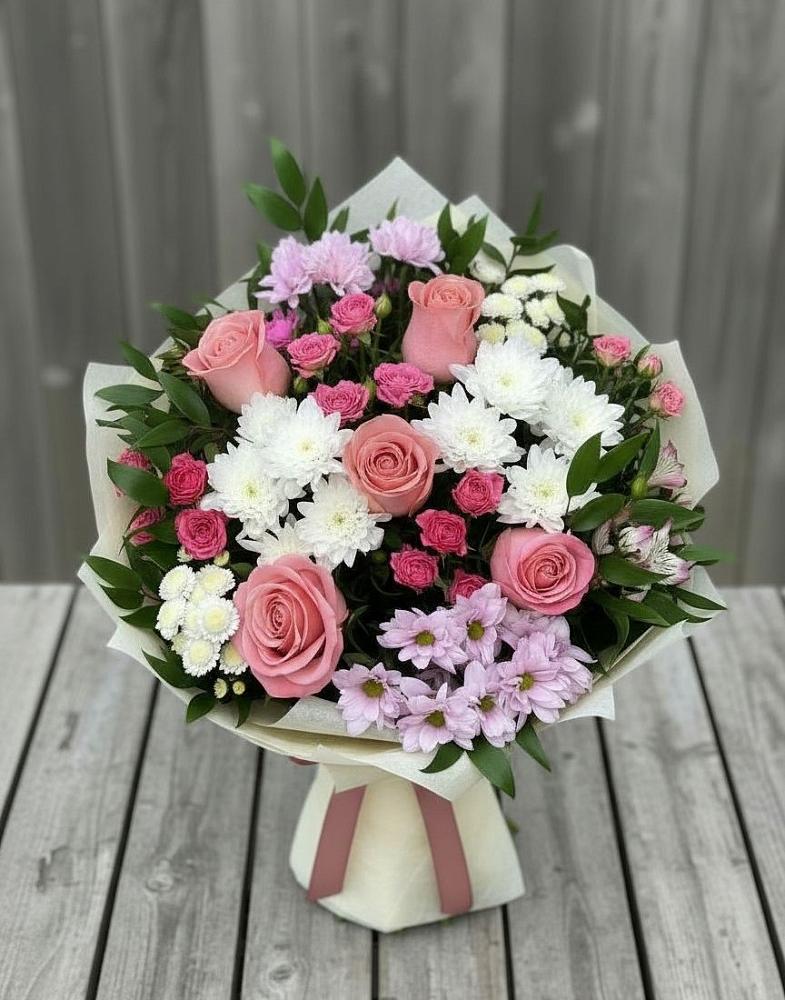 Букет цветов из: Альстромерии, Гвоздики, Розы и Хризантемы в Коммунаре