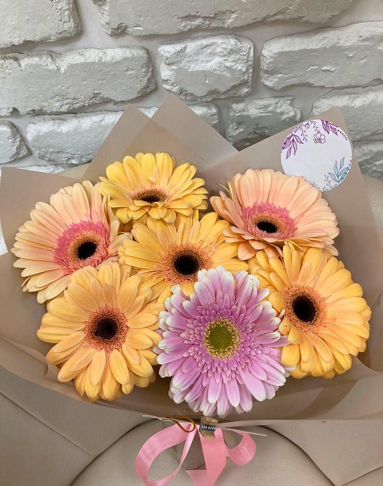 Букет цветов из: Герберы в Коммунаре