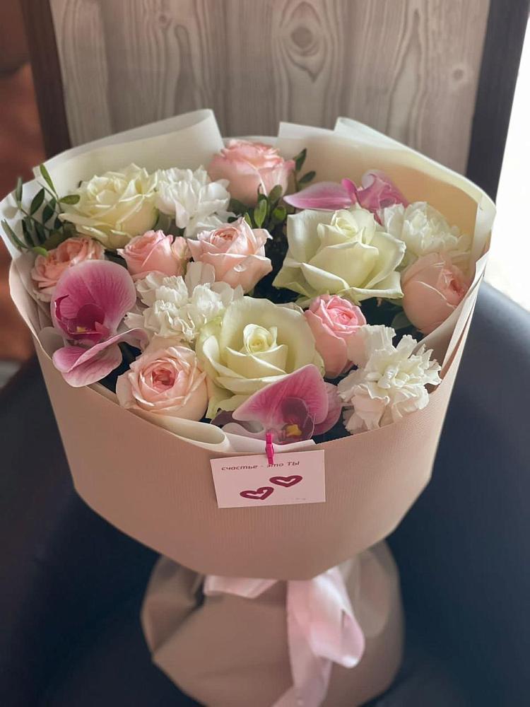 Букет цветов из: Орхидеи, Розы и Гвоздики в Коммунаре