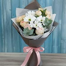 Букет цветов из:  Хризантемы и Розы в Коммунаре