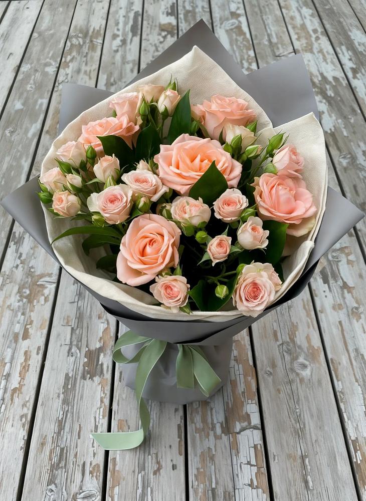 Букет цветов из: Розы в Коммунаре