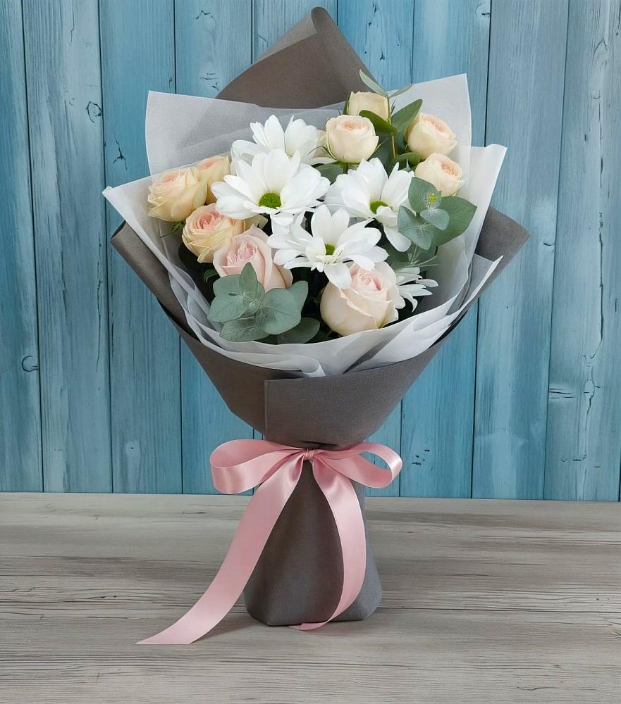 Букет цветов из: Хризантемы и Розы в Коммунаре