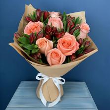 Букет цветов из:  Розы и Альстромерии в Коммунаре