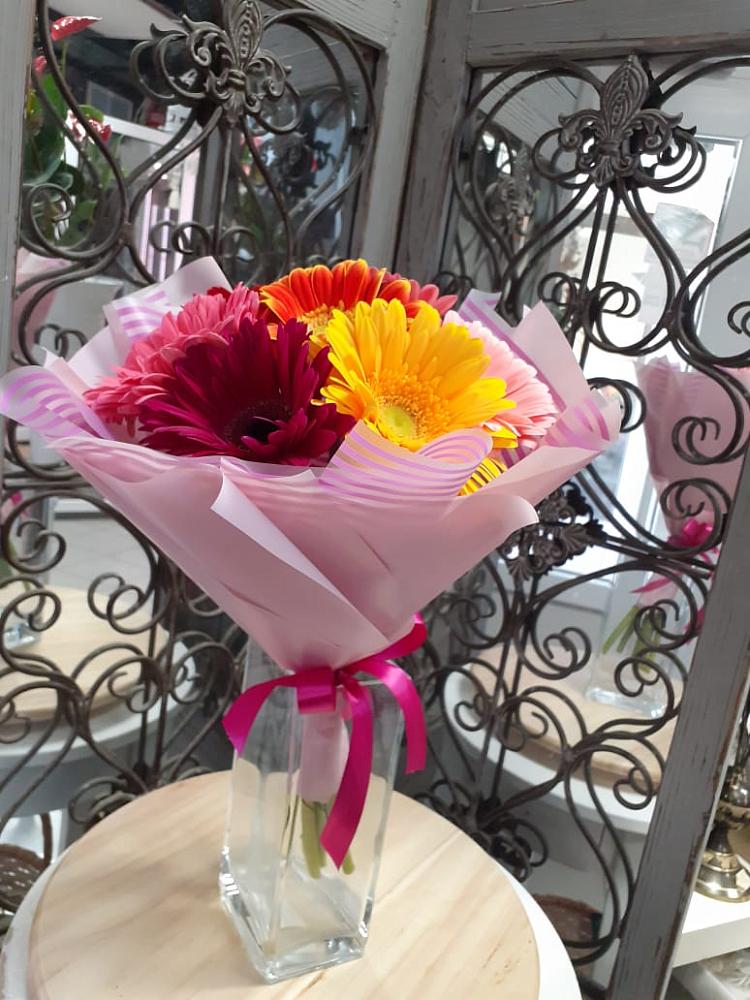 Букет цветов из: Герберы в Коммунаре