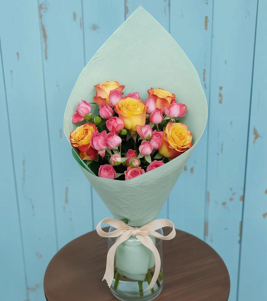 Букет цветов из: Розы в Коммунаре