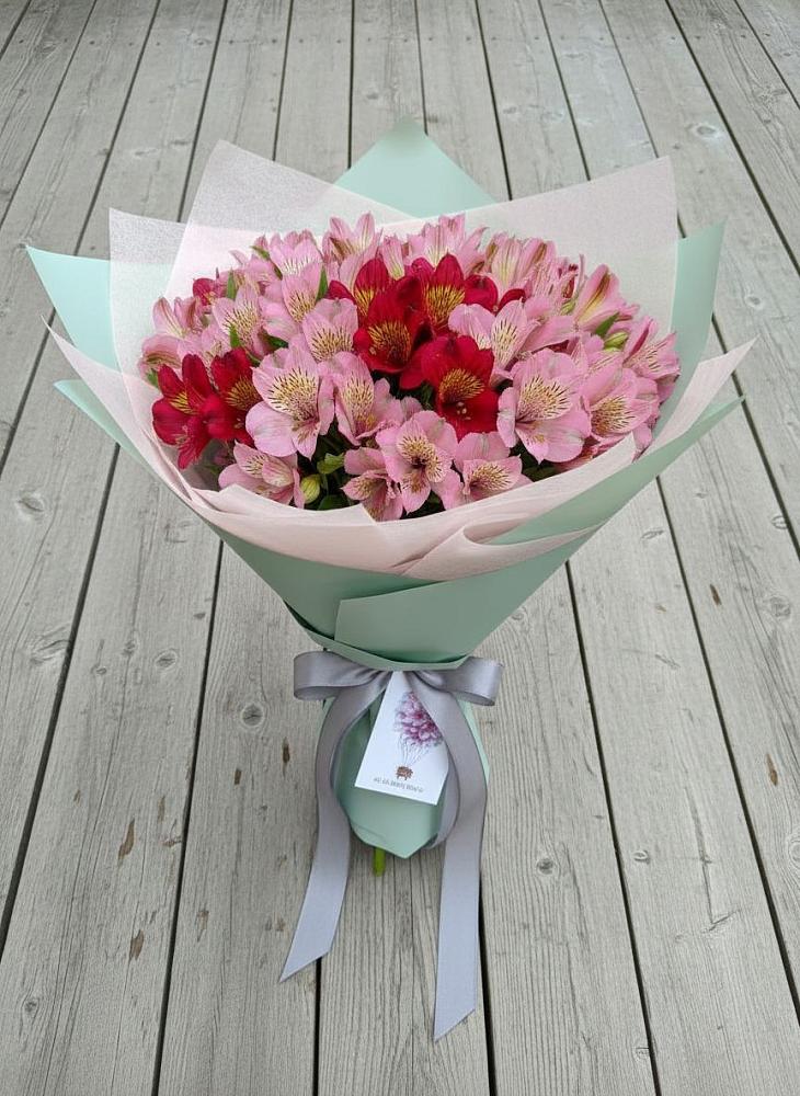 Букет цветов из: Альстромерии в Коммунаре