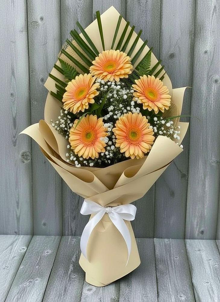 Букет цветов из: Герберы в Коммунаре