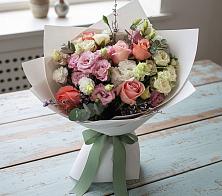 Букет цветов из:  Розы, Лизиантусы и Гвоздики #REPLACE_PRED# Коммунаре