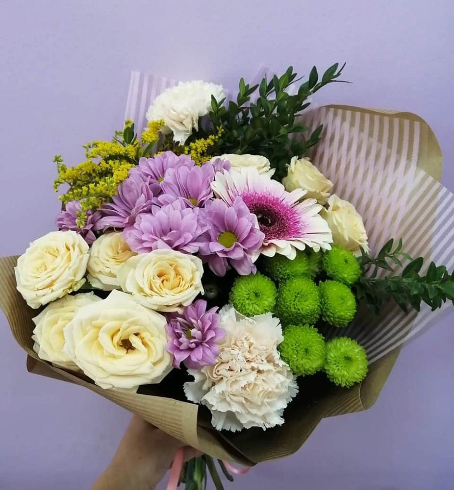 Букет цветов из: Хризантемы, Розы, Гвоздики и Герберы в Коммунаре