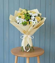 Букет цветов из:  Хризантемы и Розы в Коммунаре