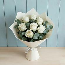 Букет Белые розы в Эвкалипте в Коммунаре