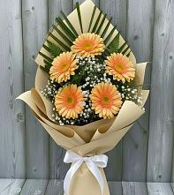 Букет цветов из:  Герберы в Коммунаре